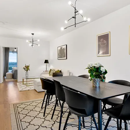 Modern 3-bedroom Near Metro Station In Orestad Copenaghen