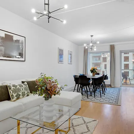 Modern 3-bedroom Near Metro Station In Orestad Appartamento *