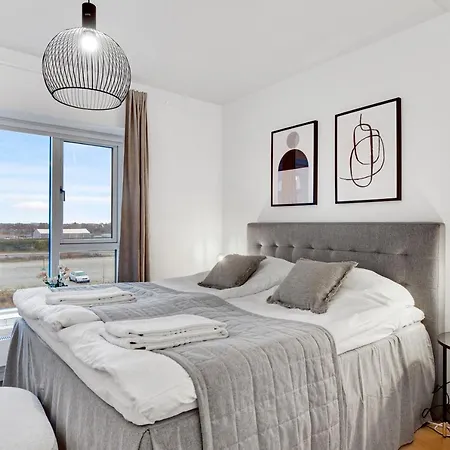 Appartamento Modern 3-bedroom Near Metro Station In Orestad *