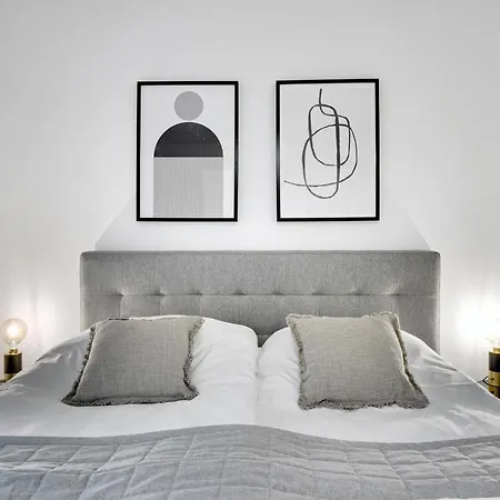 Modern 3-bedroom Near Metro Station In Orestad Appartamento *